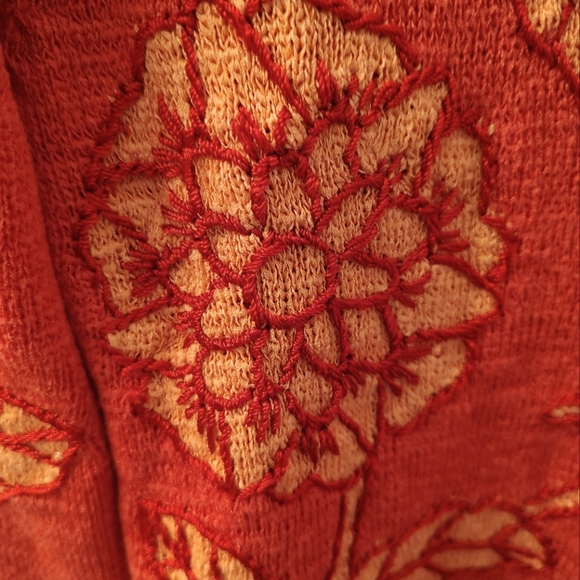 Talbots Coral and Apricot Cardigan Embroidered Floral Sweater Size M - Picture 5 of 6